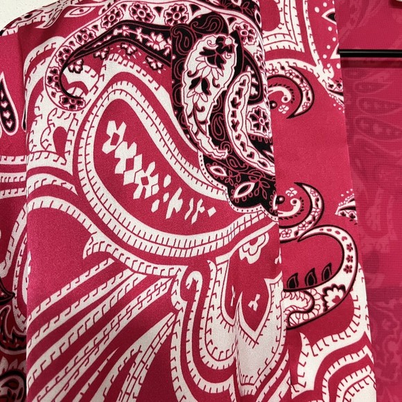 Violet & Claire Pink Paisley Open Front Kimono Top Womens Sz M Lined Boho Satin - Picture 4 of 7